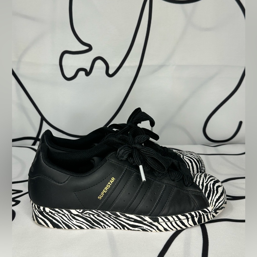 Adidas Women’s Superstar Black with Zebra Pattern Sneakers size 7.5